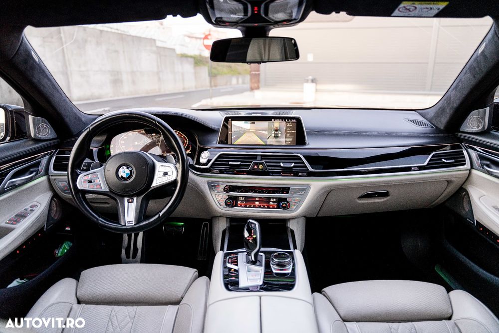 BMW Seria 7 750i xDrive - 16