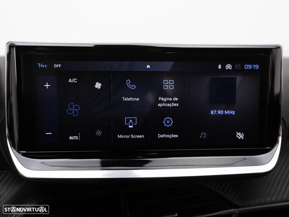 Peugeot 2008 1.2 PureTech Allure EAT8 - 21
