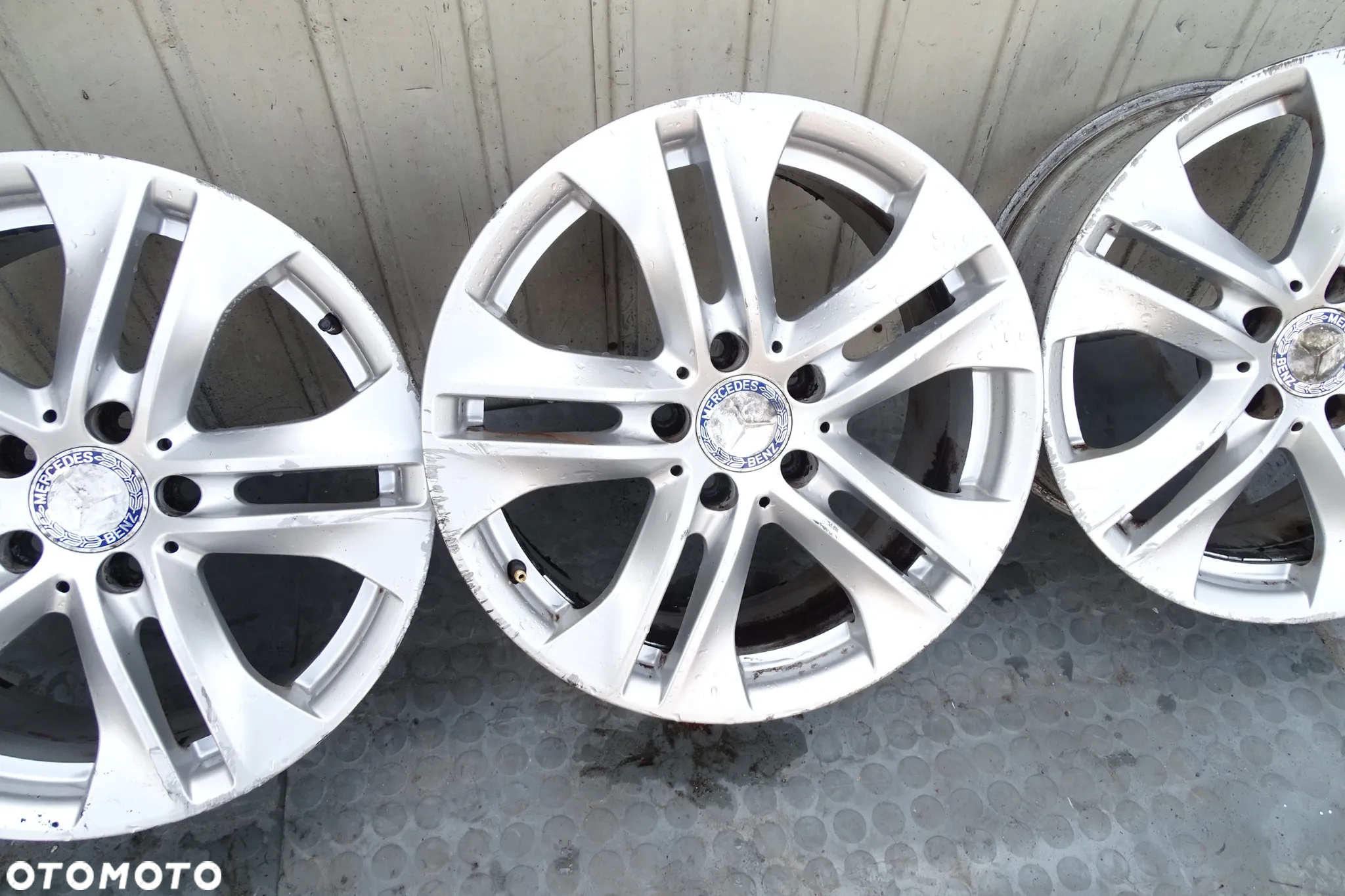 Mercedes-Benz W207 E klasa felgi Aluminiowe  7,5jx17" ET45 5x112 A2074010602 - 3