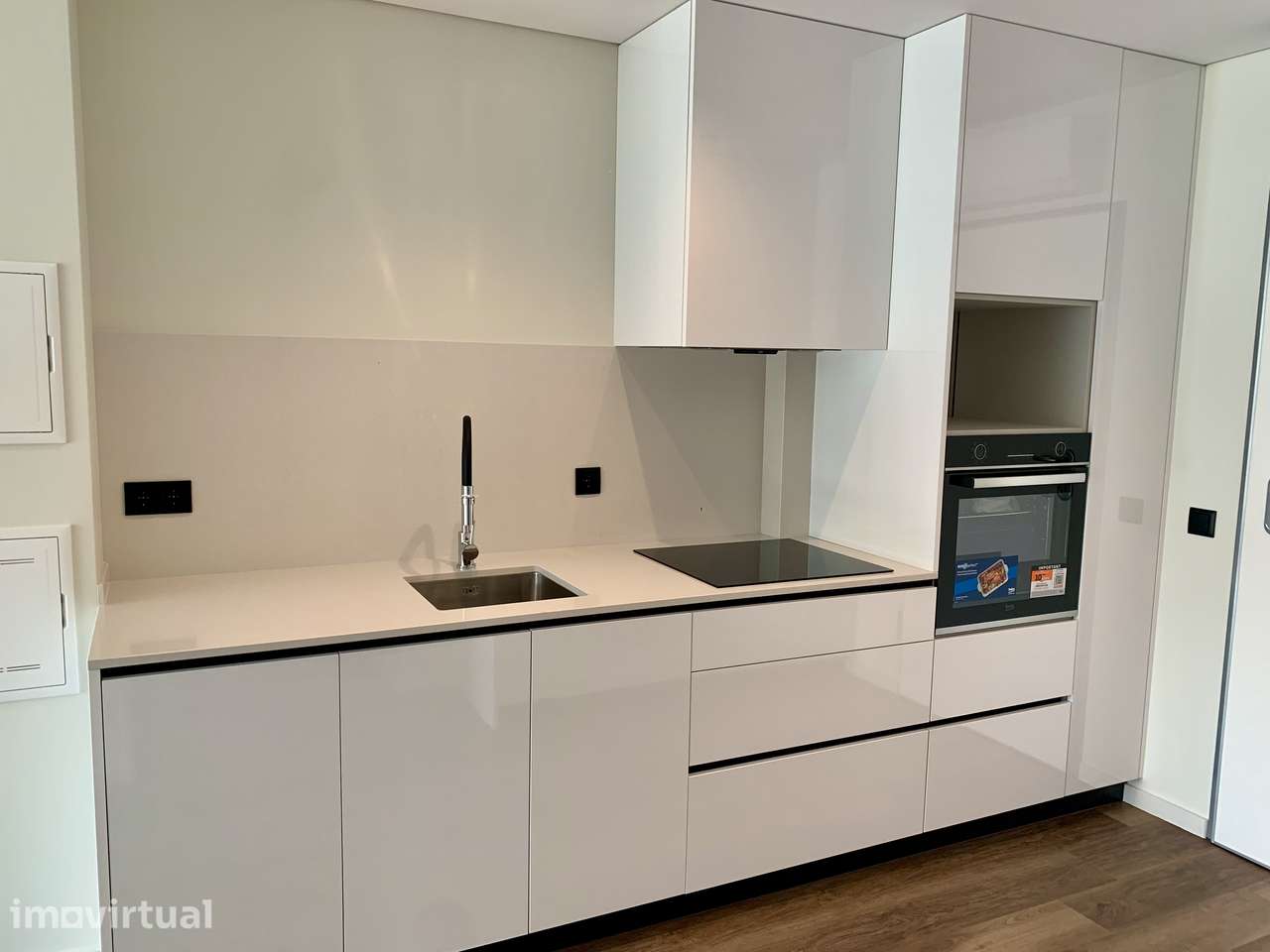 Apartamento T1 Novo para Arrendamento – Rua Dom Pedro V, Braga - Grande imagem: 5/13