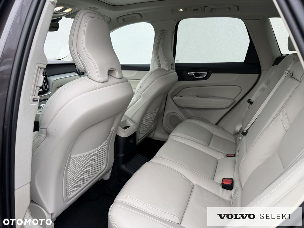 Volvo XC 60 - 31