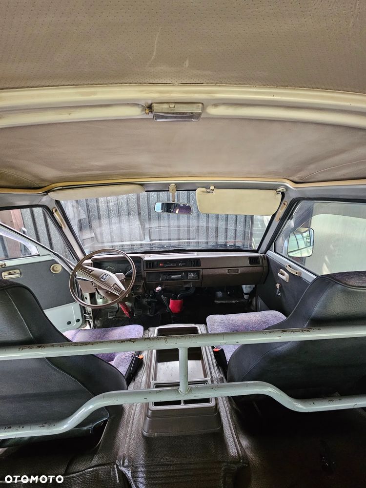 Nissan Vanette - 8