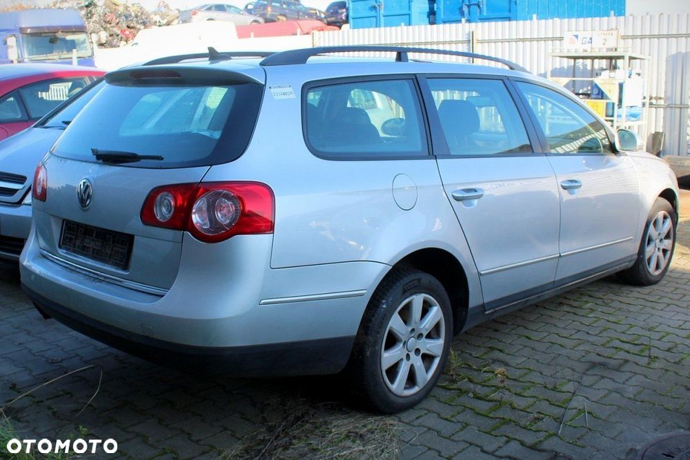 VW Passat B6 2010 2.0TDI CBAB Kombi (MASKA, ZDERZAK, LAMPA, BŁOTNIK, DRZWI, SZYBA, FOTEL) - 6