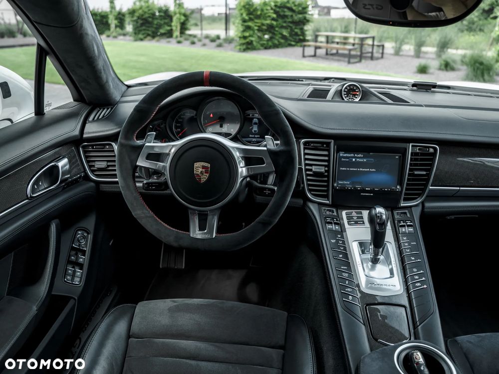 Porsche Panamera GTS PDK - 13