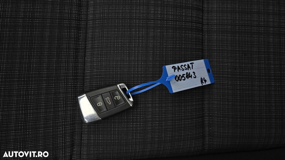 Volkswagen Passat 2.0 TDI DSG Comfortline - 21