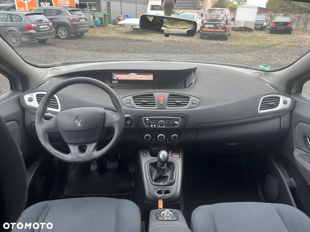 Renault Scenic - 10