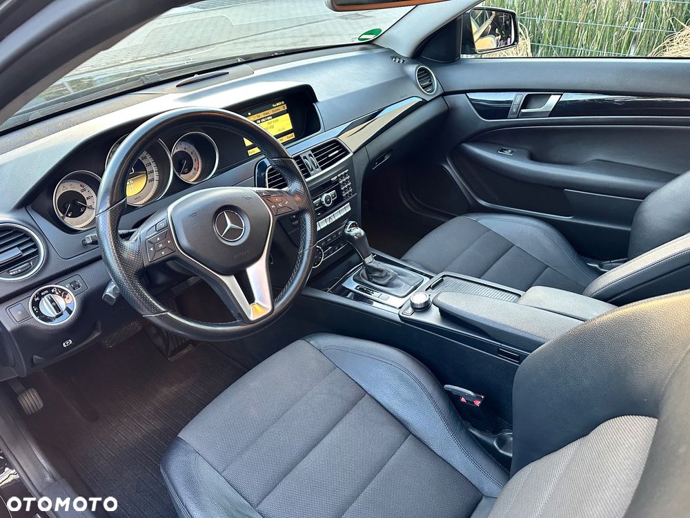 Mercedes-Benz Klasa C 180 BlueEFFICIENCY 7G-TRONIC - 7