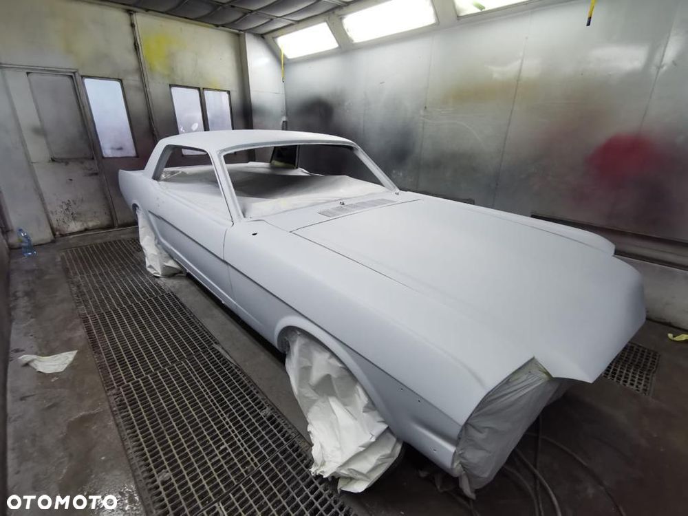 Ford Mustang - 28