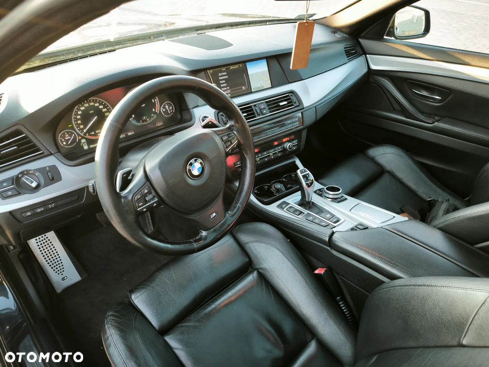BMW Seria 5 530d xDrive - 13