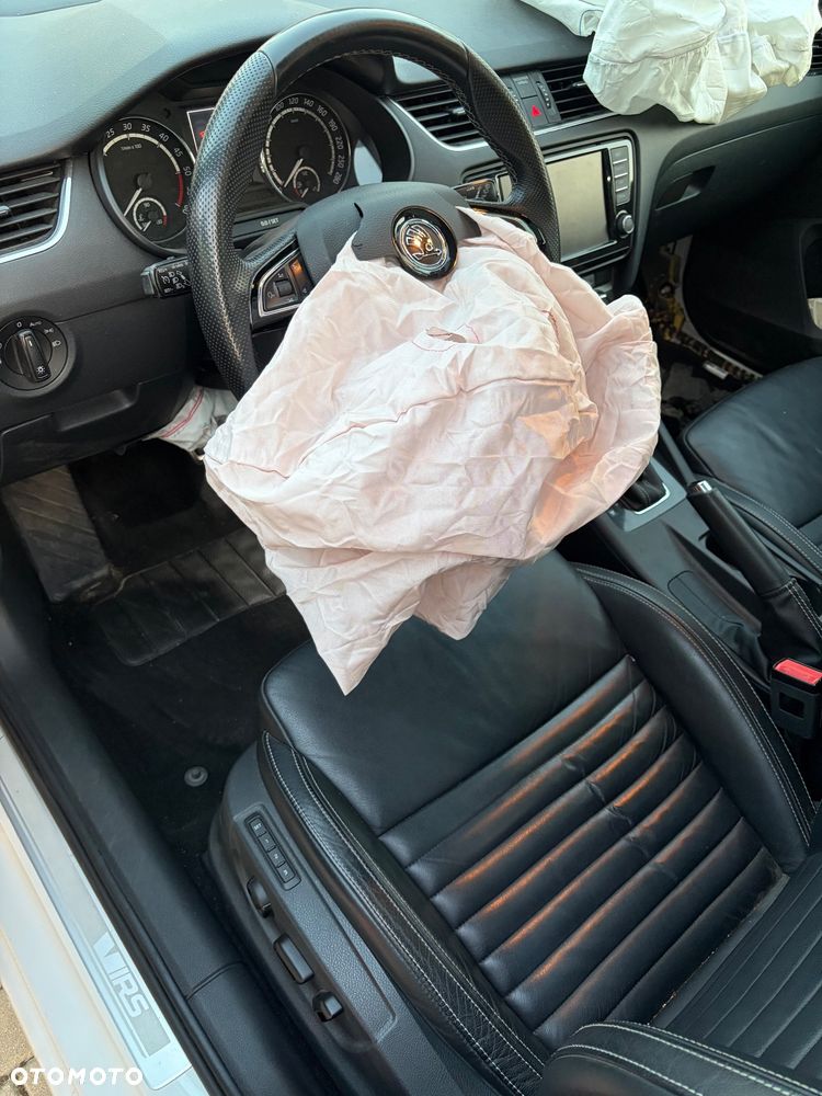 Skoda Octavia 2.0 TDI RS DSG - 11