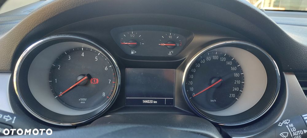 Opel Astra 1.4 Essentia - 5