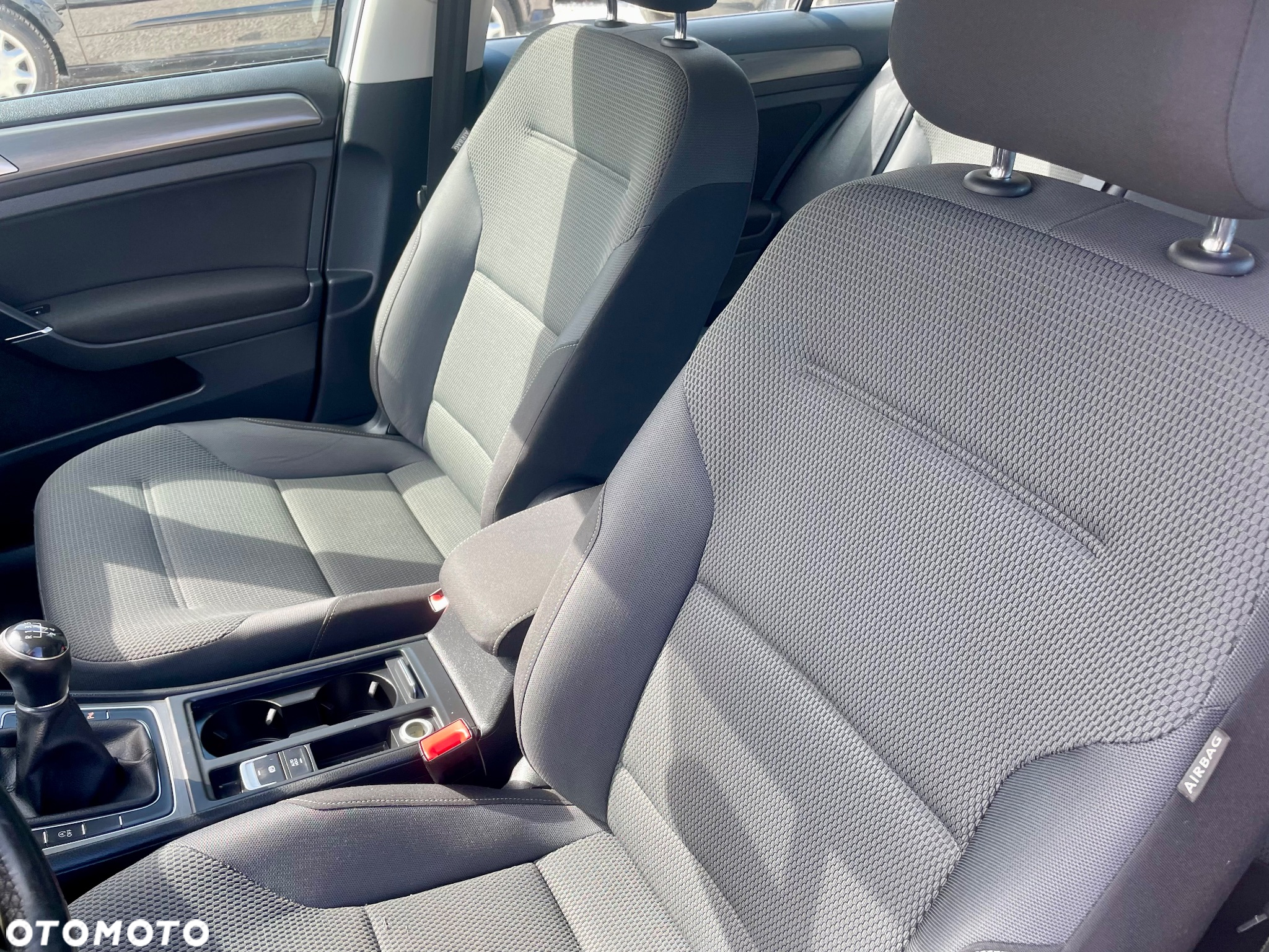 Volkswagen Golf VII 1.6 TDI BMT Comfortline - 29