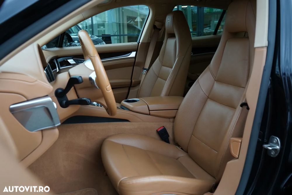 Porsche Panamera 3.0 PDK 4S - 11