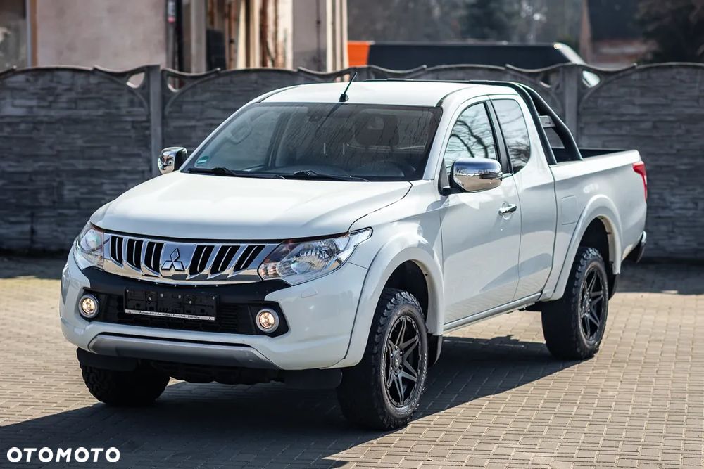 Mitsubishi L200 2.4 d DC Intense + - 3