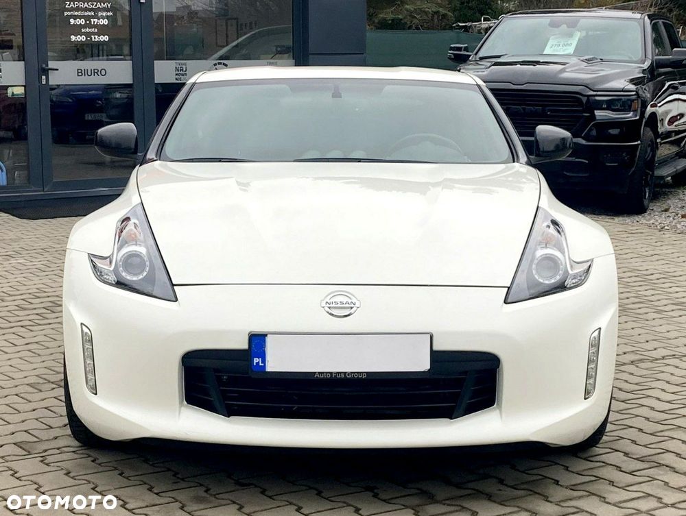 Nissan 370 Z - 8