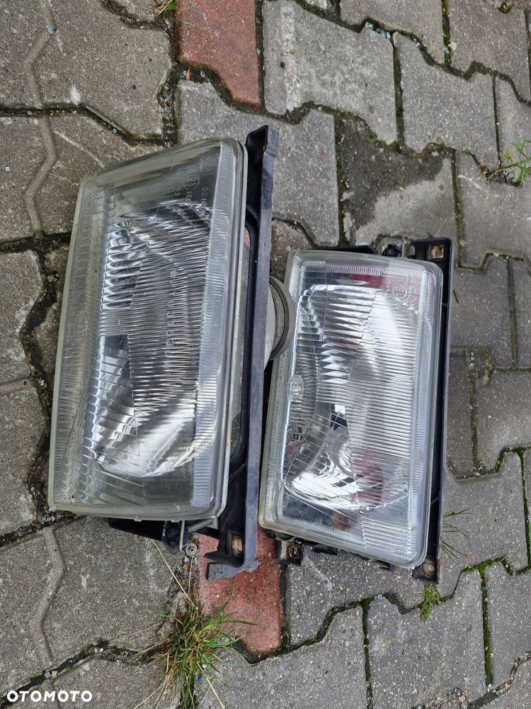 Lampa przód prawa lewa VW POLO II  90rok