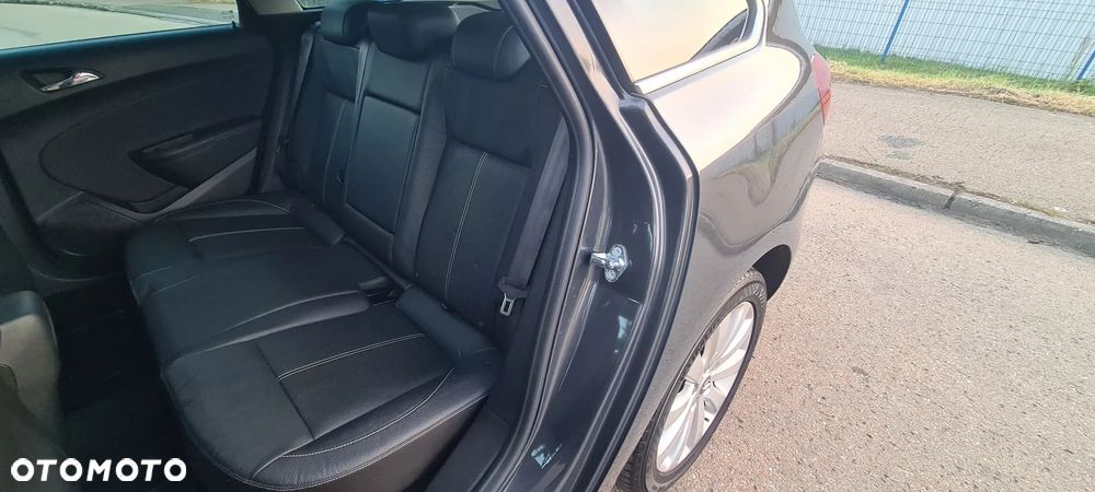 Opel Astra 1.4 Turbo Innovation - 15