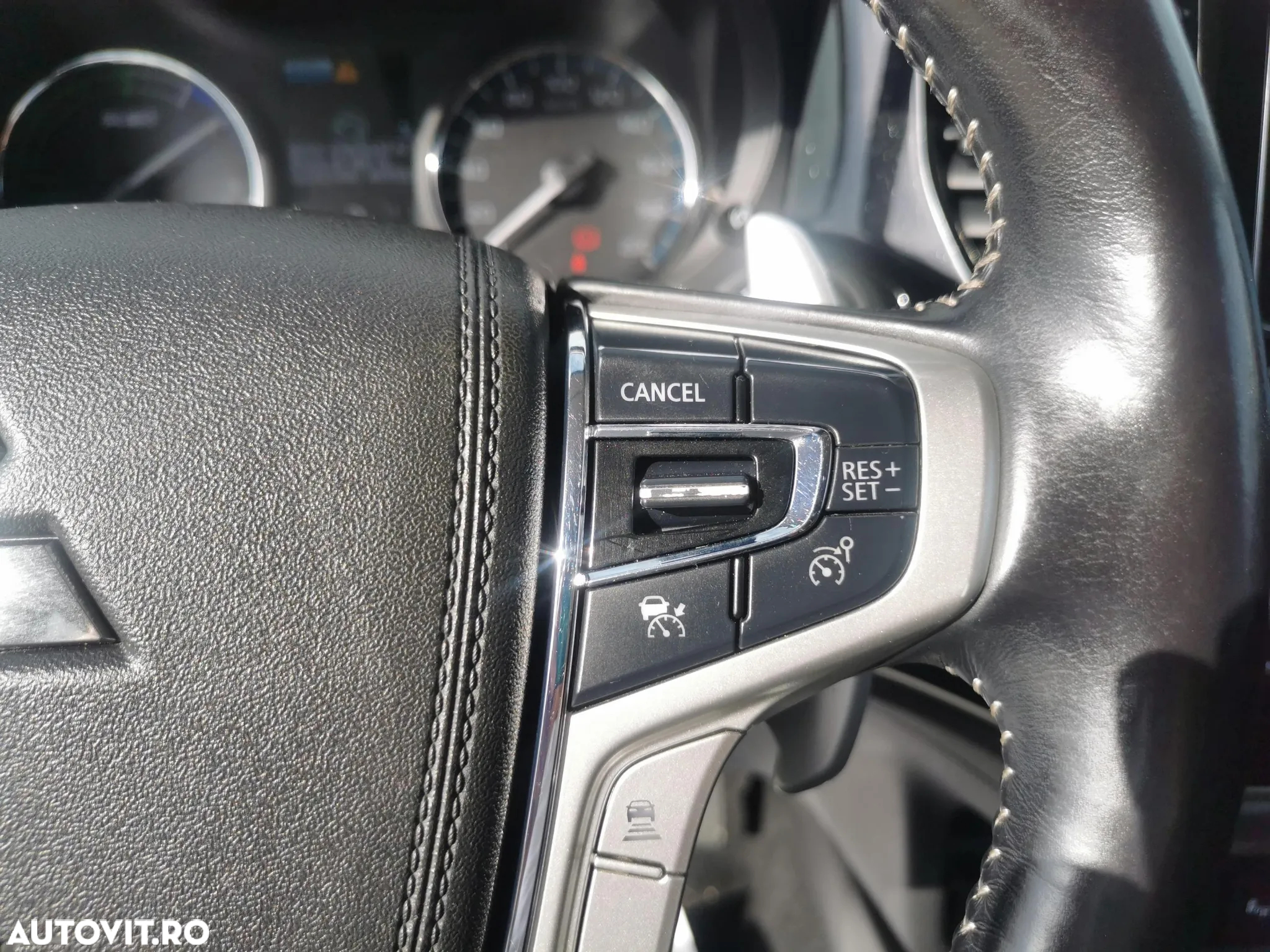 Mitsubishi Outlander PHEV 2.4 L 4X4 Invite - 22