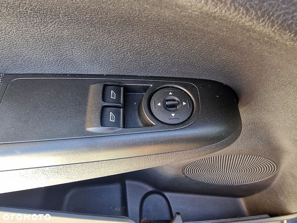 Ford Tourneo Courier 1.0 EcoBoost Ambiente - 12