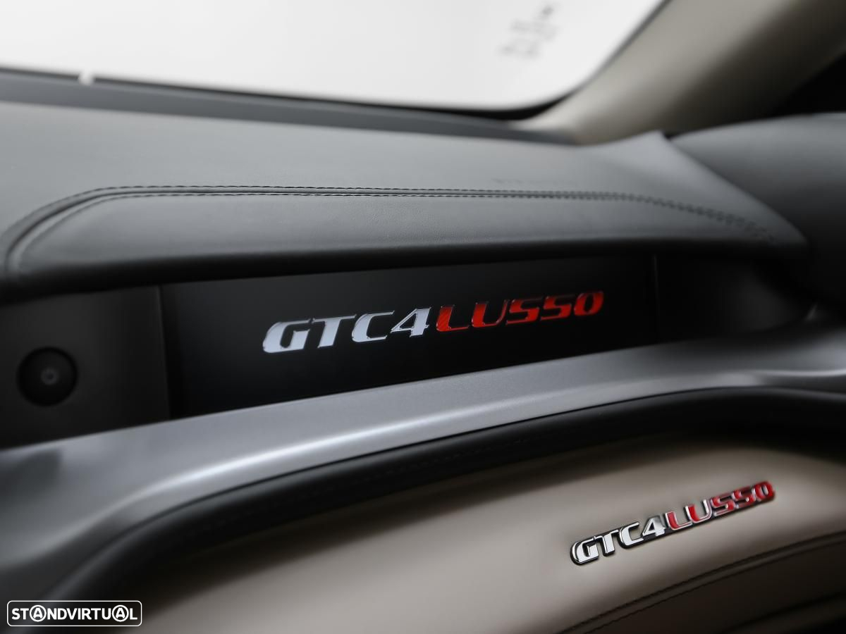 Ferrari GTC4 Lusso - 16