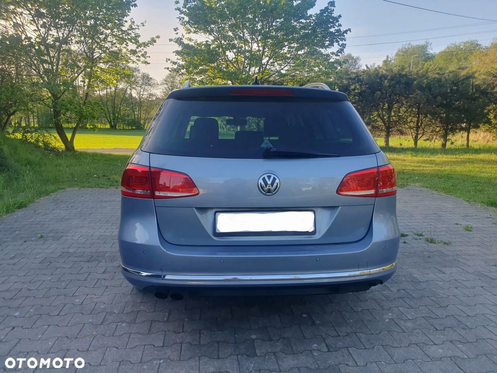 Volkswagen Passat 2.0 TDI Comfortline - 14