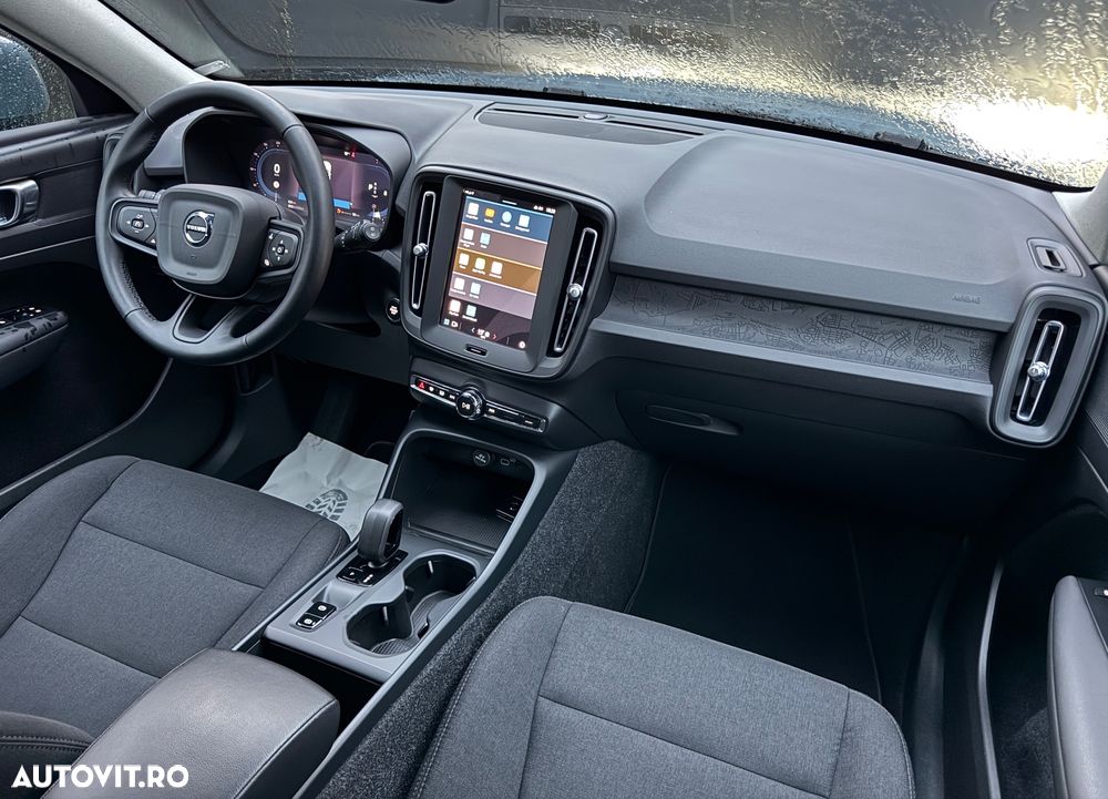 Volvo XC 40 B3 AT FWD MHEV Plus Dark - 8