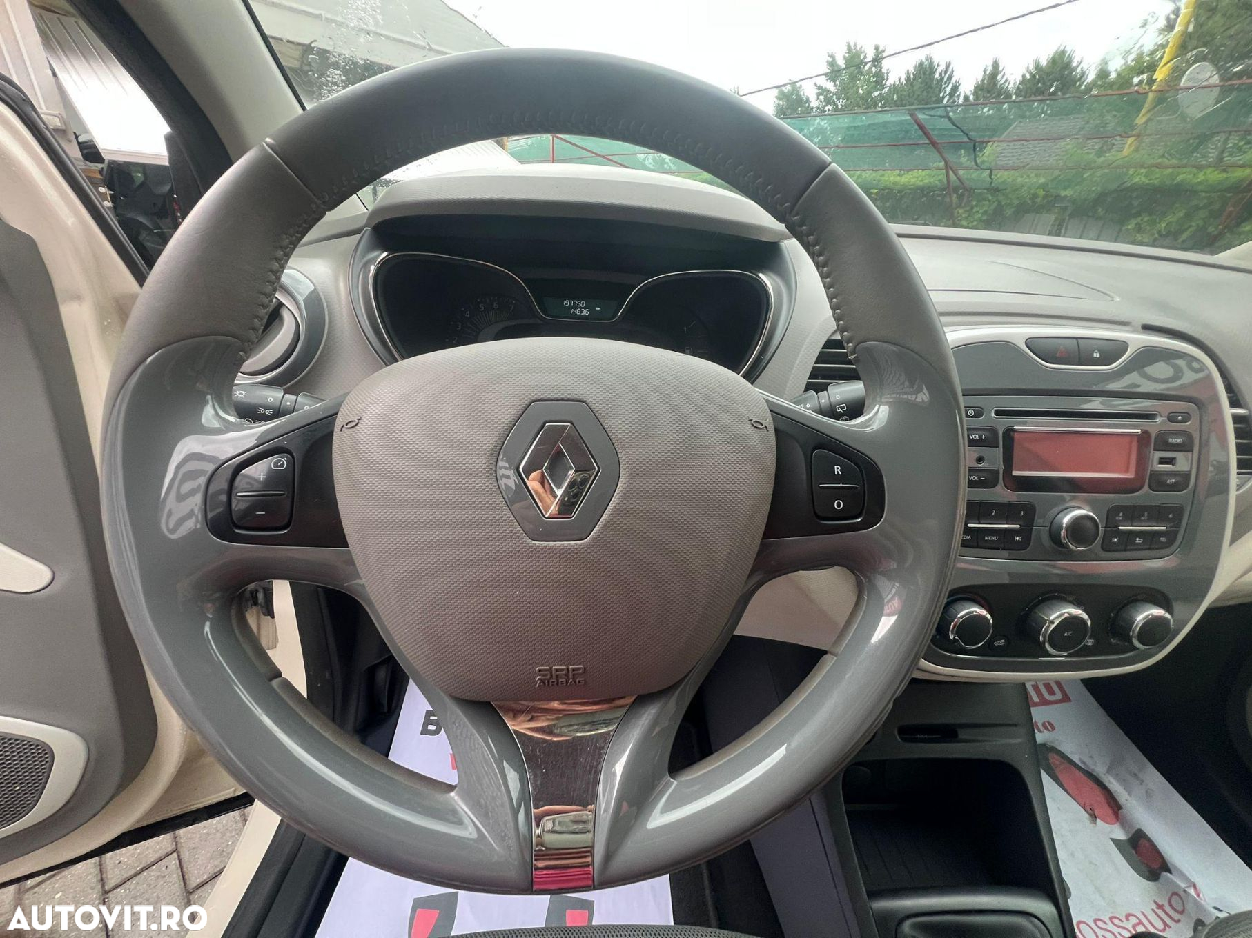 Renault Captur - 10