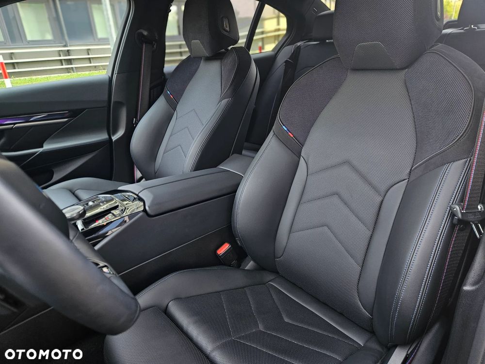 BMW Seria 5 520d xDrive mHEV M Sport - 21