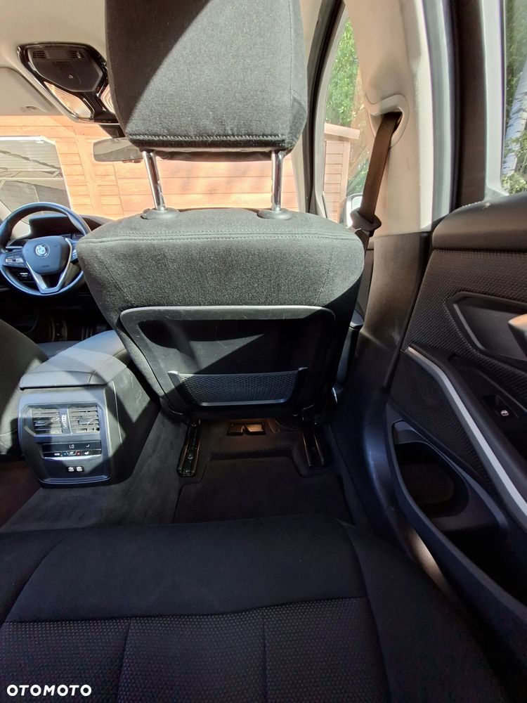 BMW Seria 3 - 37