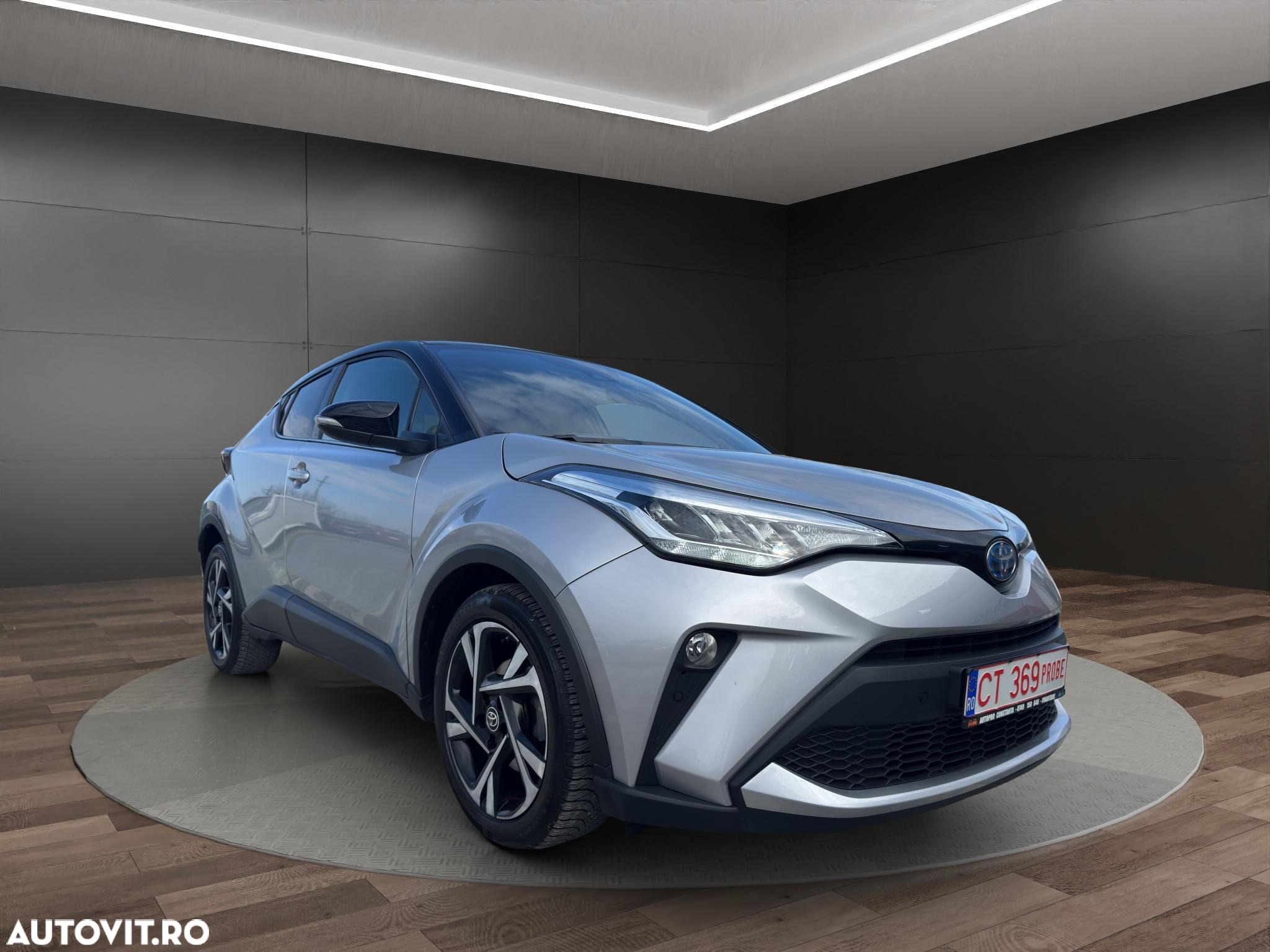 Toyota C-HR Hybrid Club - 2