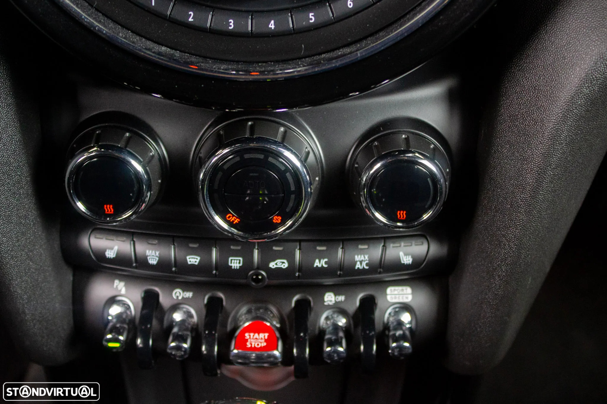 MINI 5 Portas Cooper SD Auto - 17