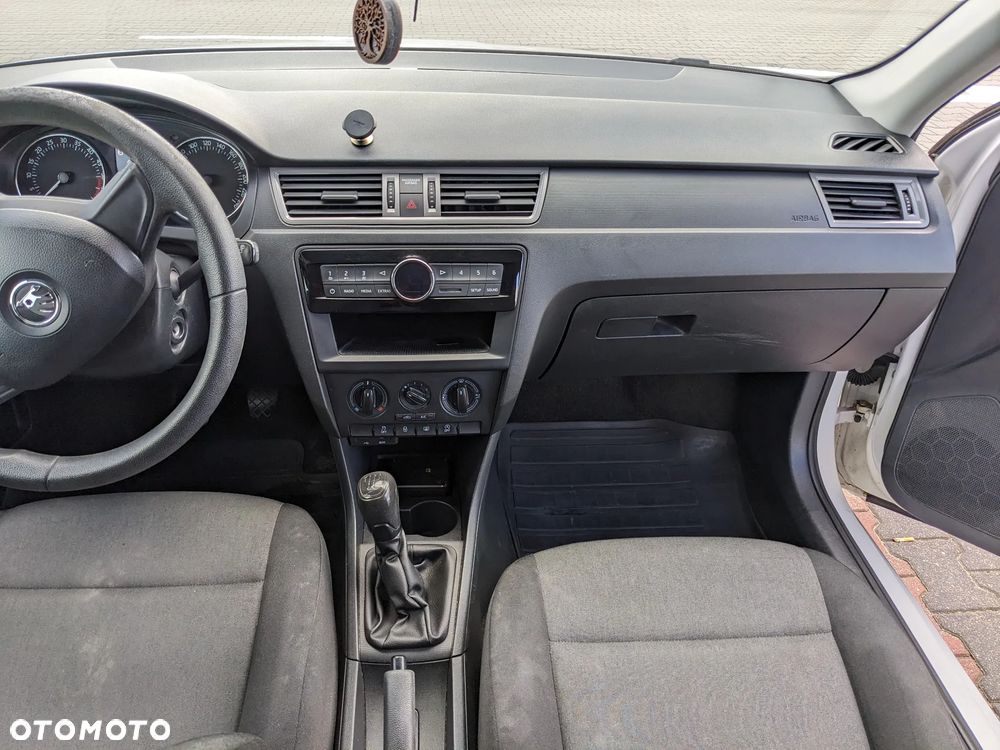 Skoda RAPID - 16