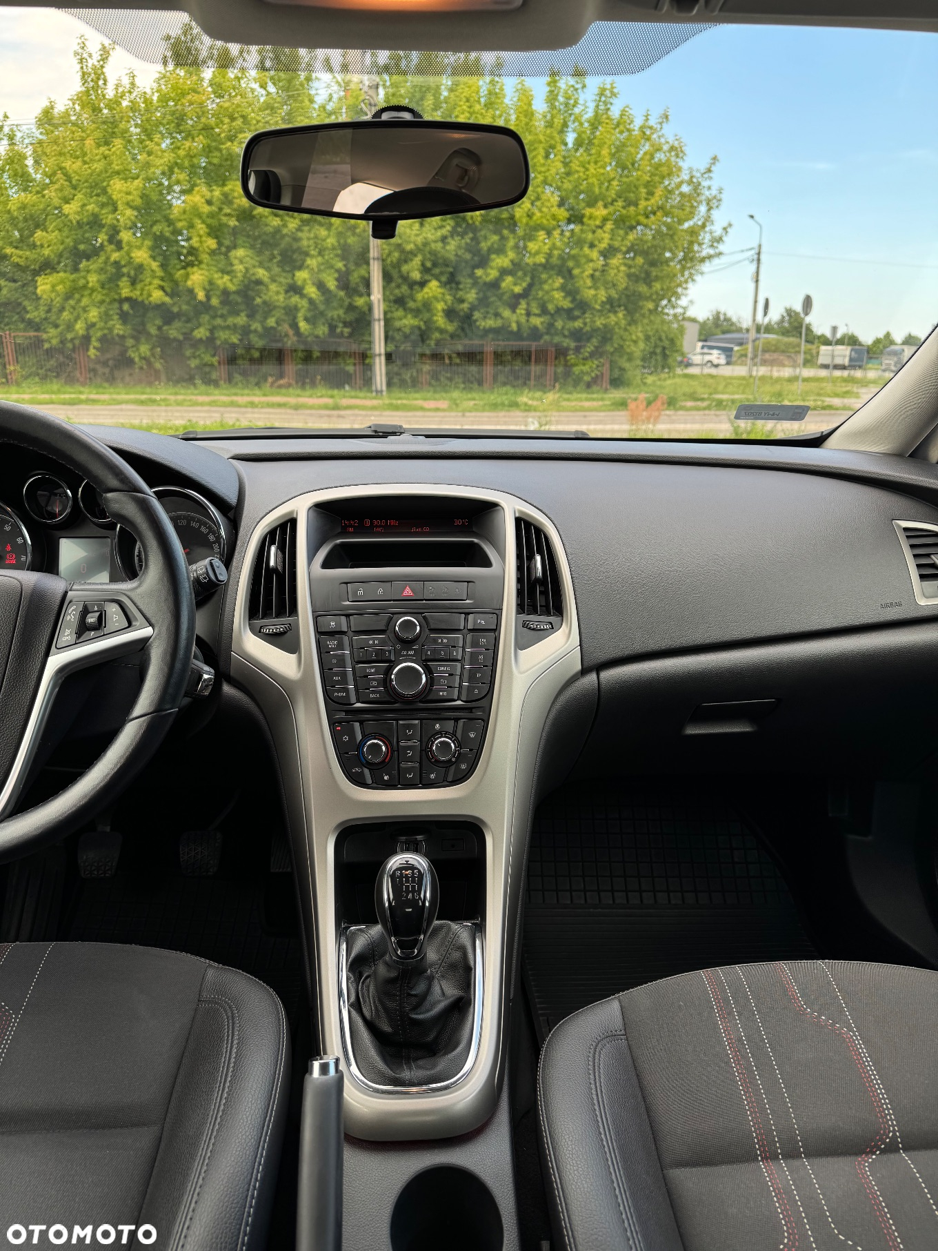 Opel Astra IV 1.4 T Cosmo - 11