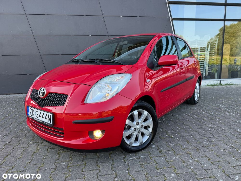 Toyota Yaris 1.3 Luna Premium - 1