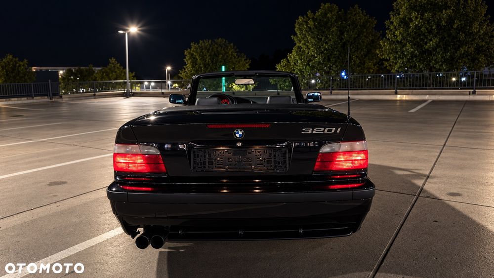 BMW Seria 3 320i - 18