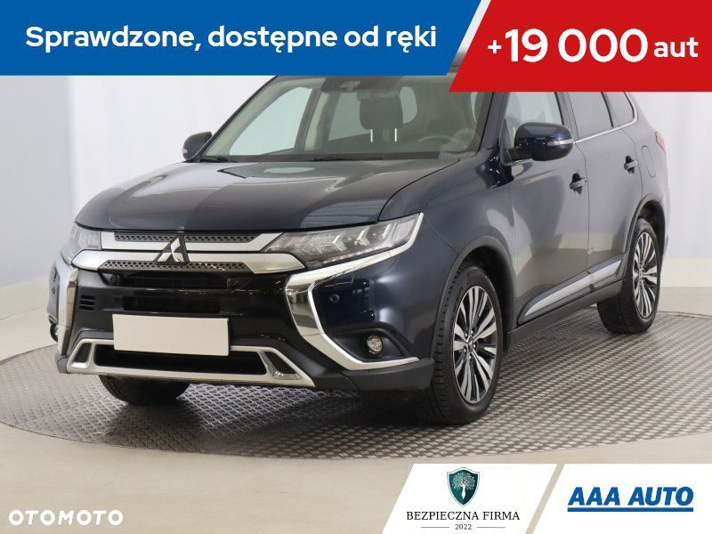 Mitsubishi Outlander - 2