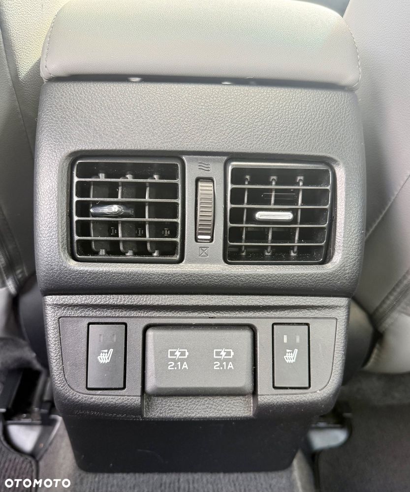 Subaru Legacy - 10