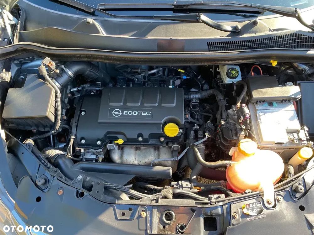 Opel Corsa 1.2 16V Cosmo - 18