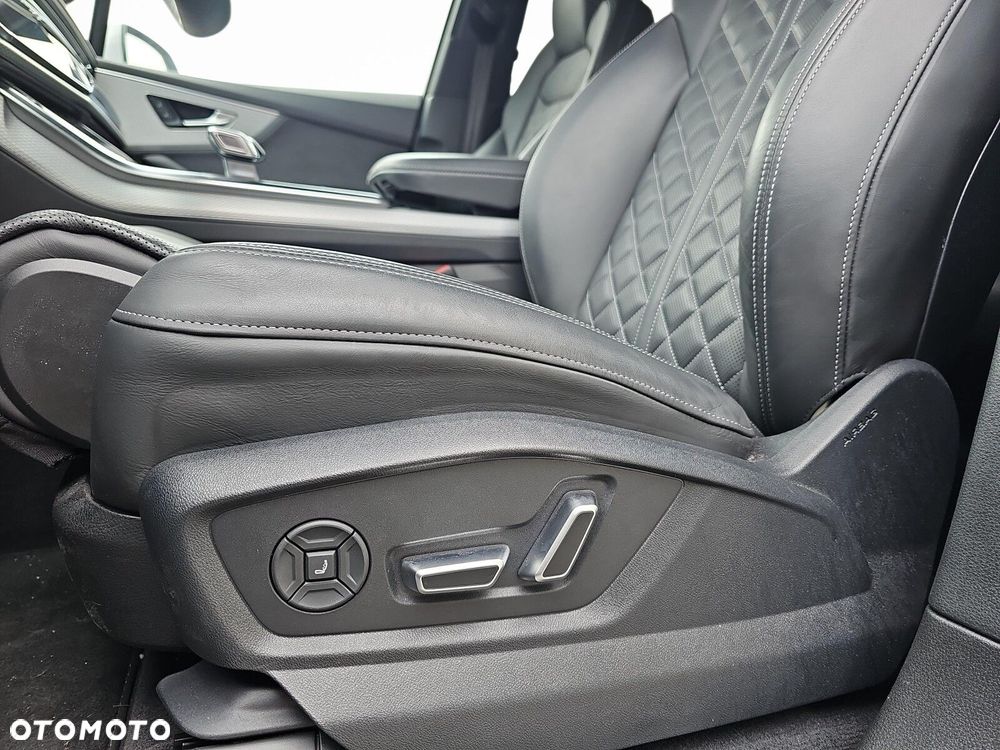 Audi Q7 - 11