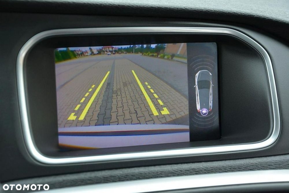 Volvo V40 T3 Geartronic Summum - 24
