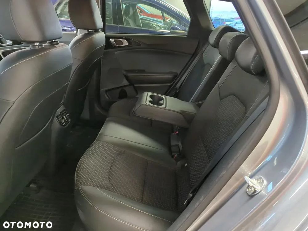 Kia Ceed 1.5 T-GDI Business Line DCT - 9