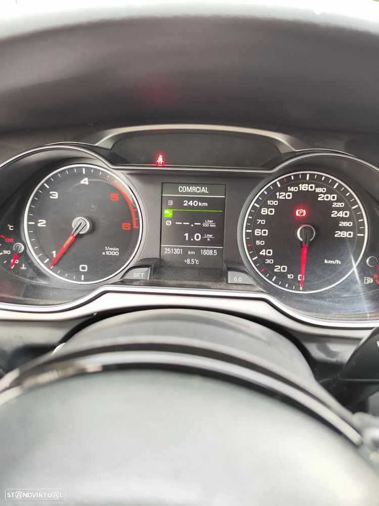 Audi A4 Avant 2.0 TDI Business Line S-line - 3