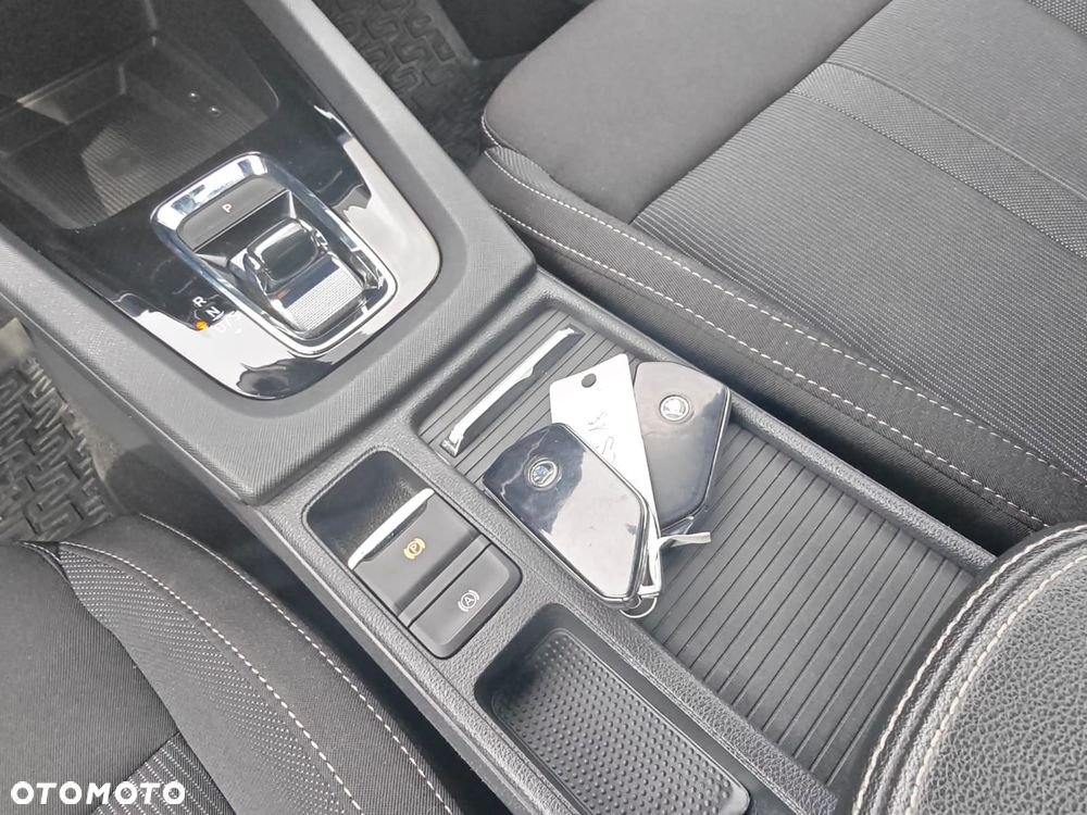 Skoda Octavia 2.0 TDI DSG First Edition - 27