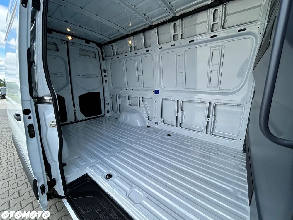 Mercedes-Benz Sprinter 315 Furgon Standard - 6