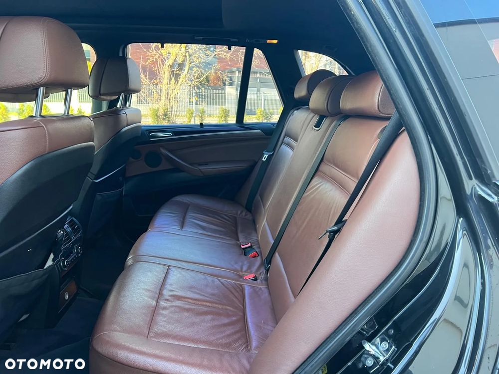 BMW X5 4.8i xDrive - 20