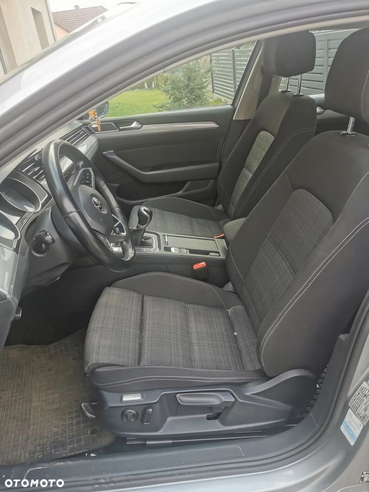 Volkswagen Passat 1.5 TSI EVO Elegance - 9
