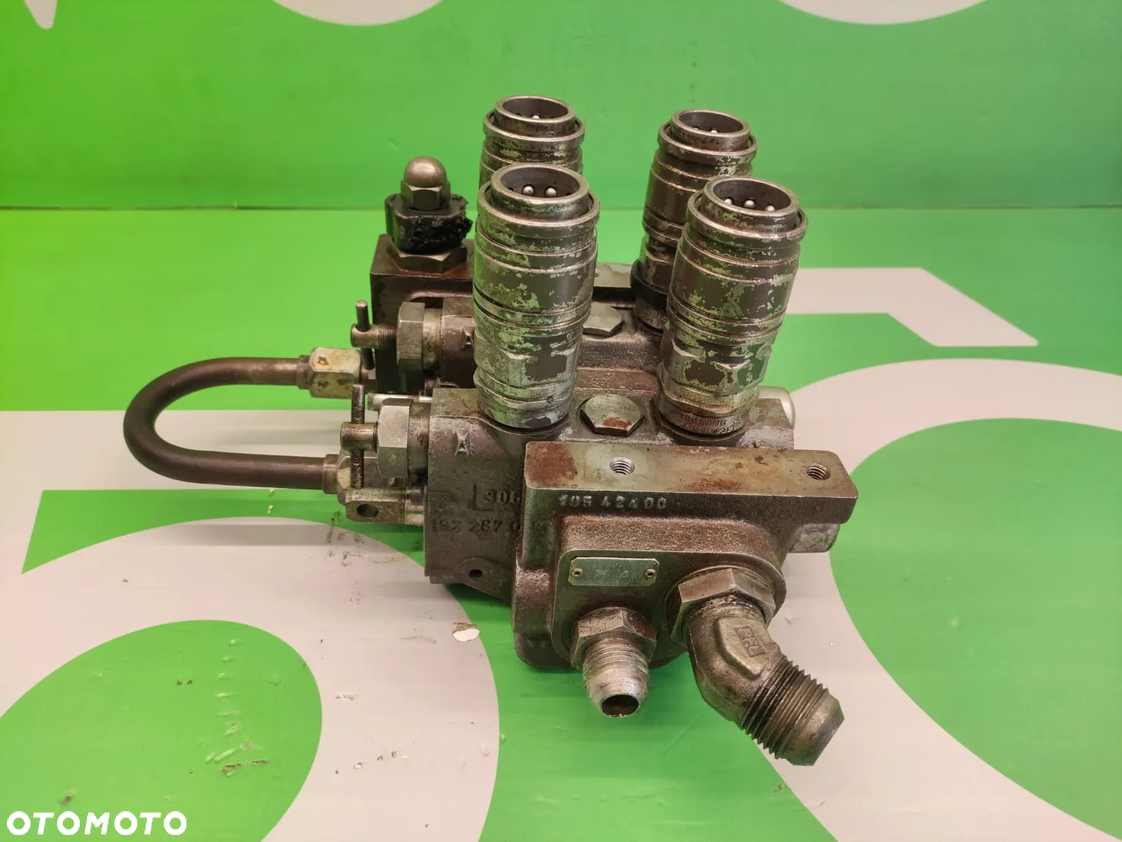 Rozdzielacz 3582523M2 3580576M2 Massey Ferguson 3080 - 3