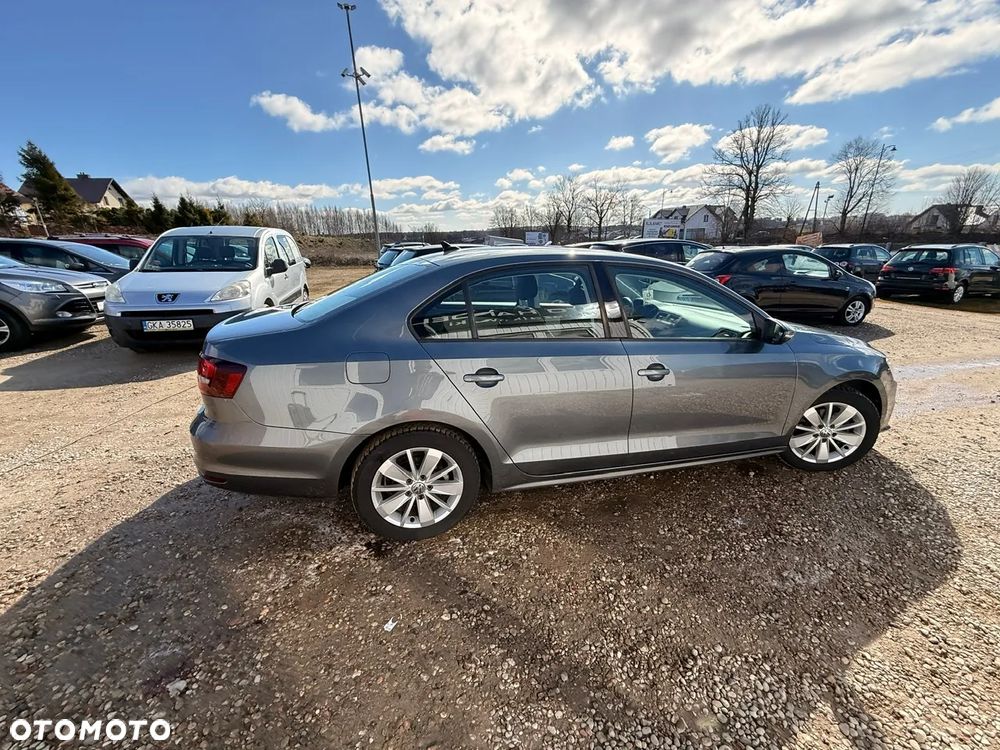 Volkswagen Jetta 2.0 TDI DPF BMT Comfortline - 12