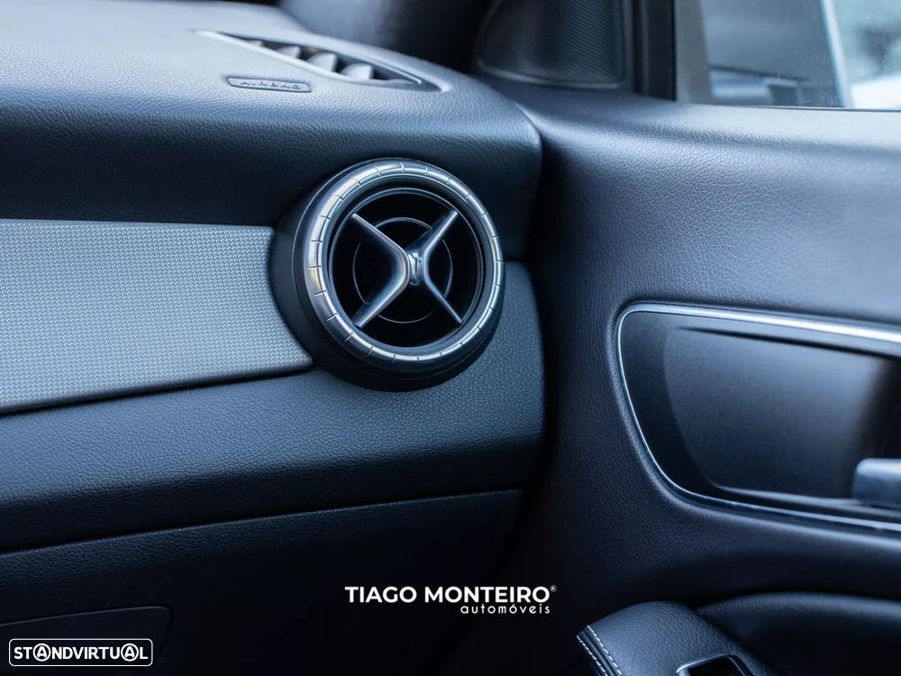 Mercedes-Benz CLA 180 - 21