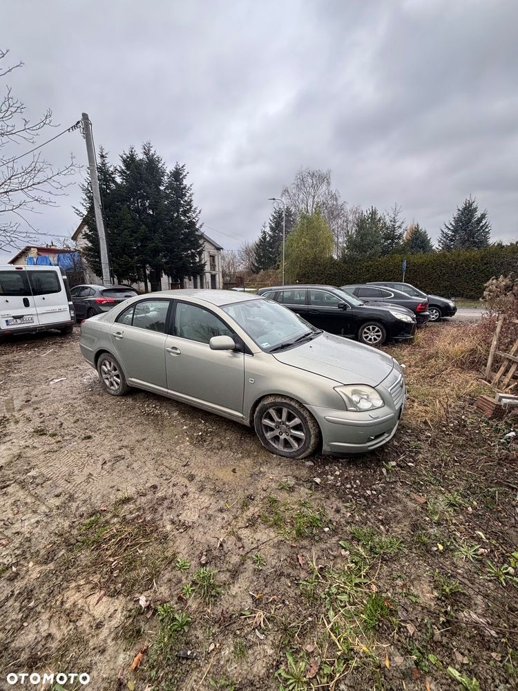 Toyota Avensis 2.2 D-4D Prestige - 2